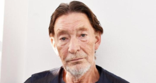 Chris Rea: Heartbreaking Legacy of the Driving Home for Christmas Star Following His Death at 74